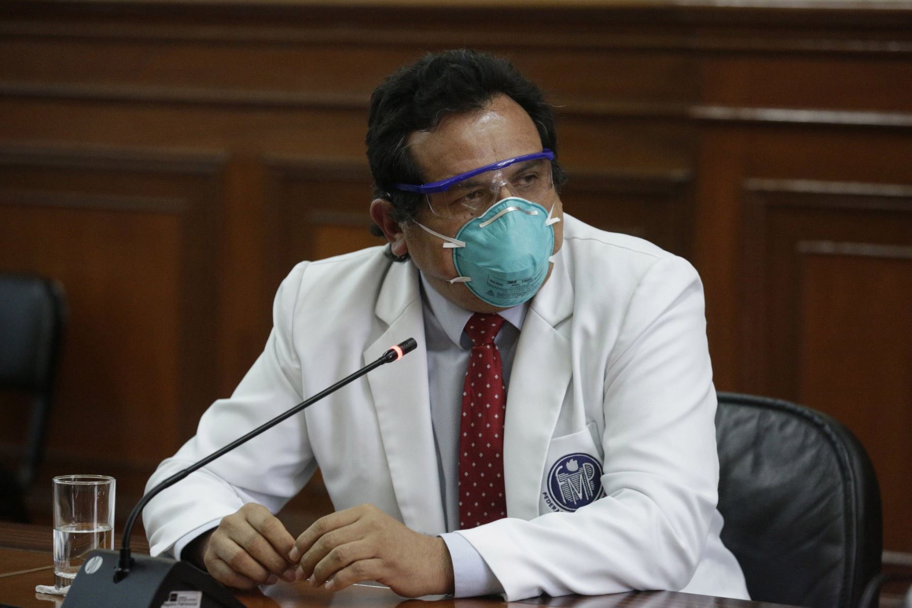 Federación Médica Peruana: “Hay una falta de compromiso del gobierno en este momento de crisis”