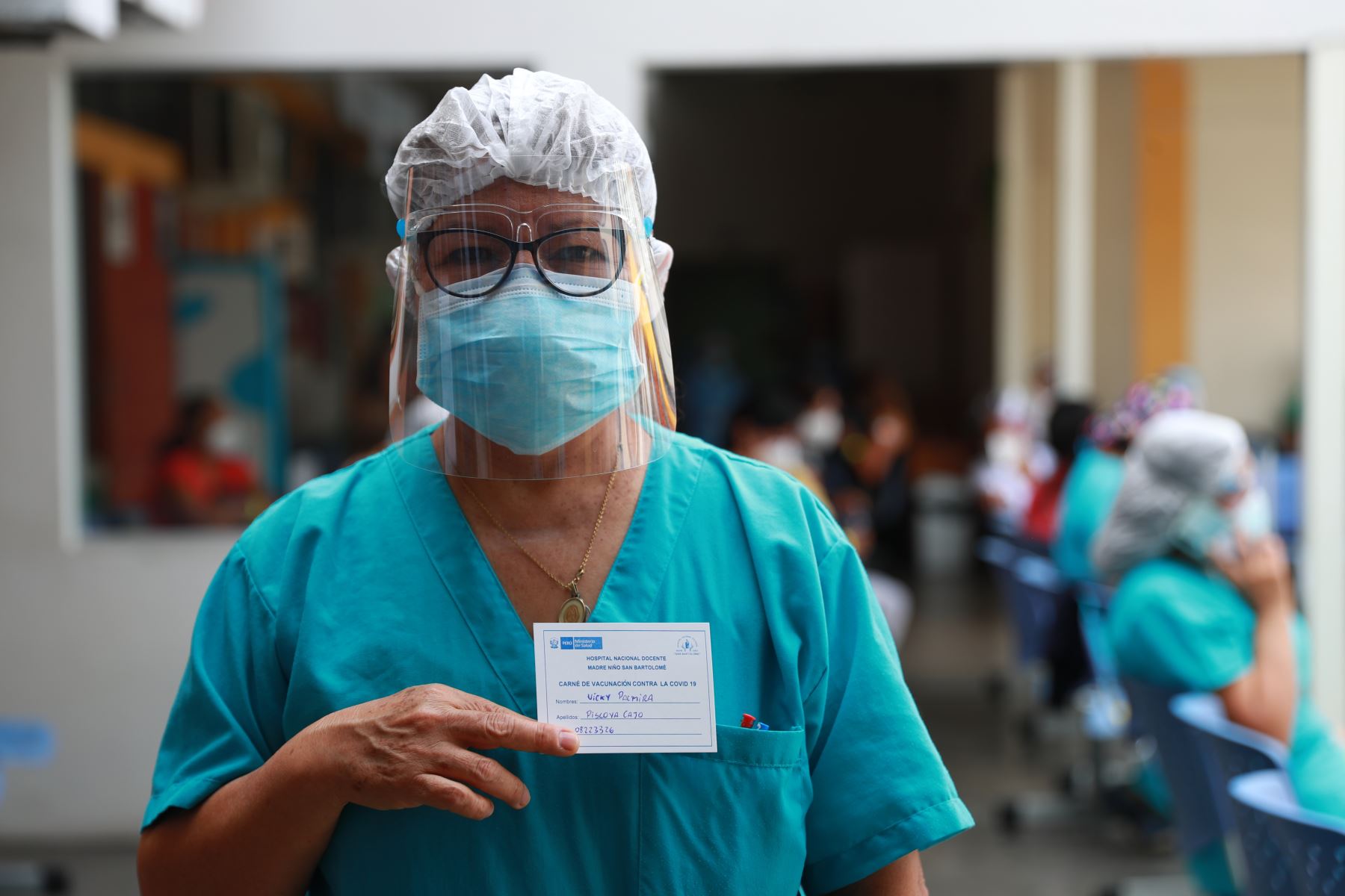 DAN LUZ VERDE A TERCERA DOSIS PARA PERSONAL DE SALUD