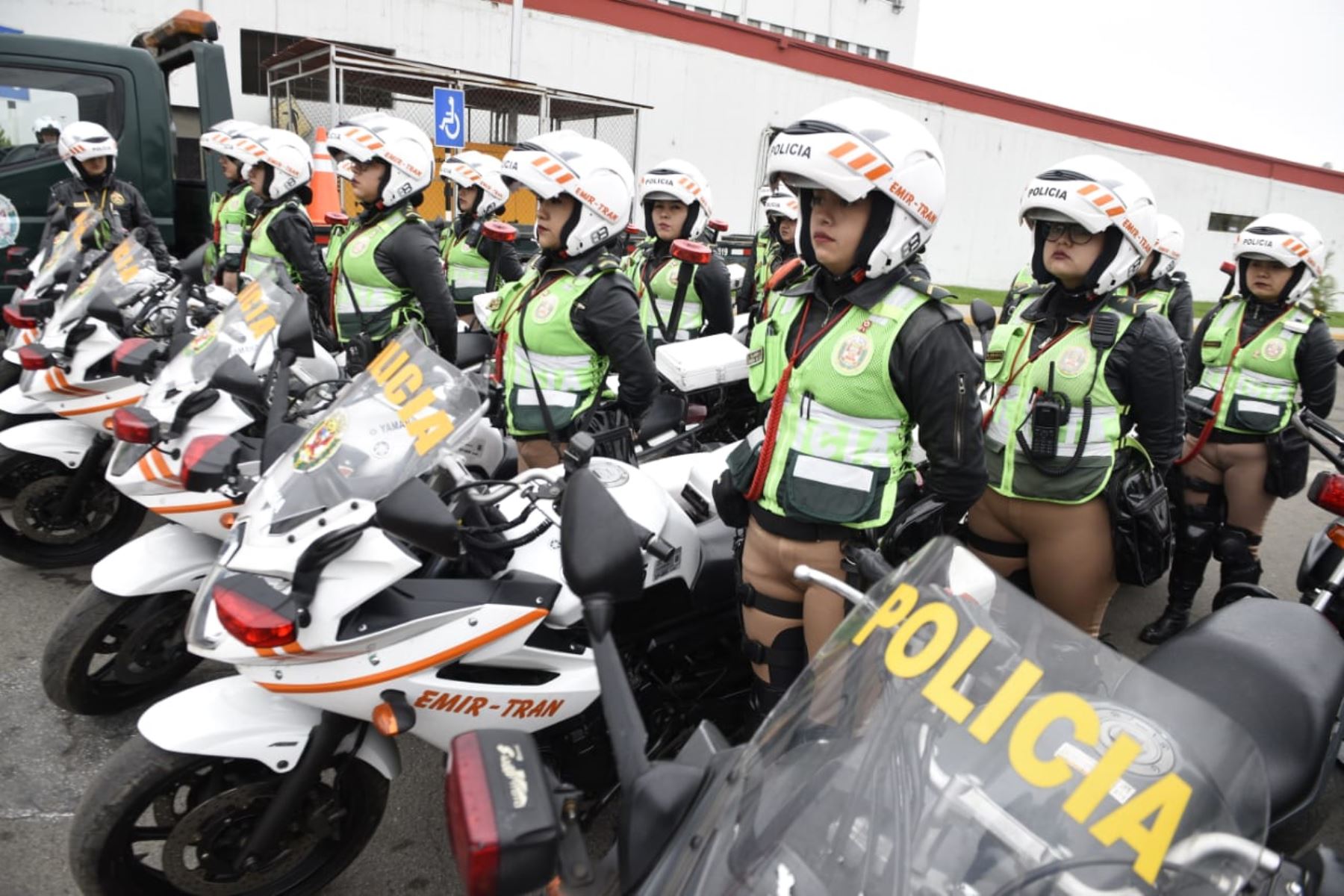 Policía Nacional desplegará más de 10 mil efectivos para resguardar este fin de semana largo