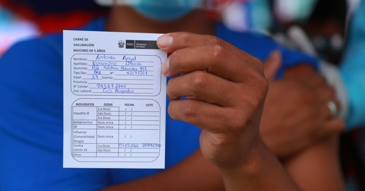Defensoría del Pueblo apoya que se pida carné de vacunación