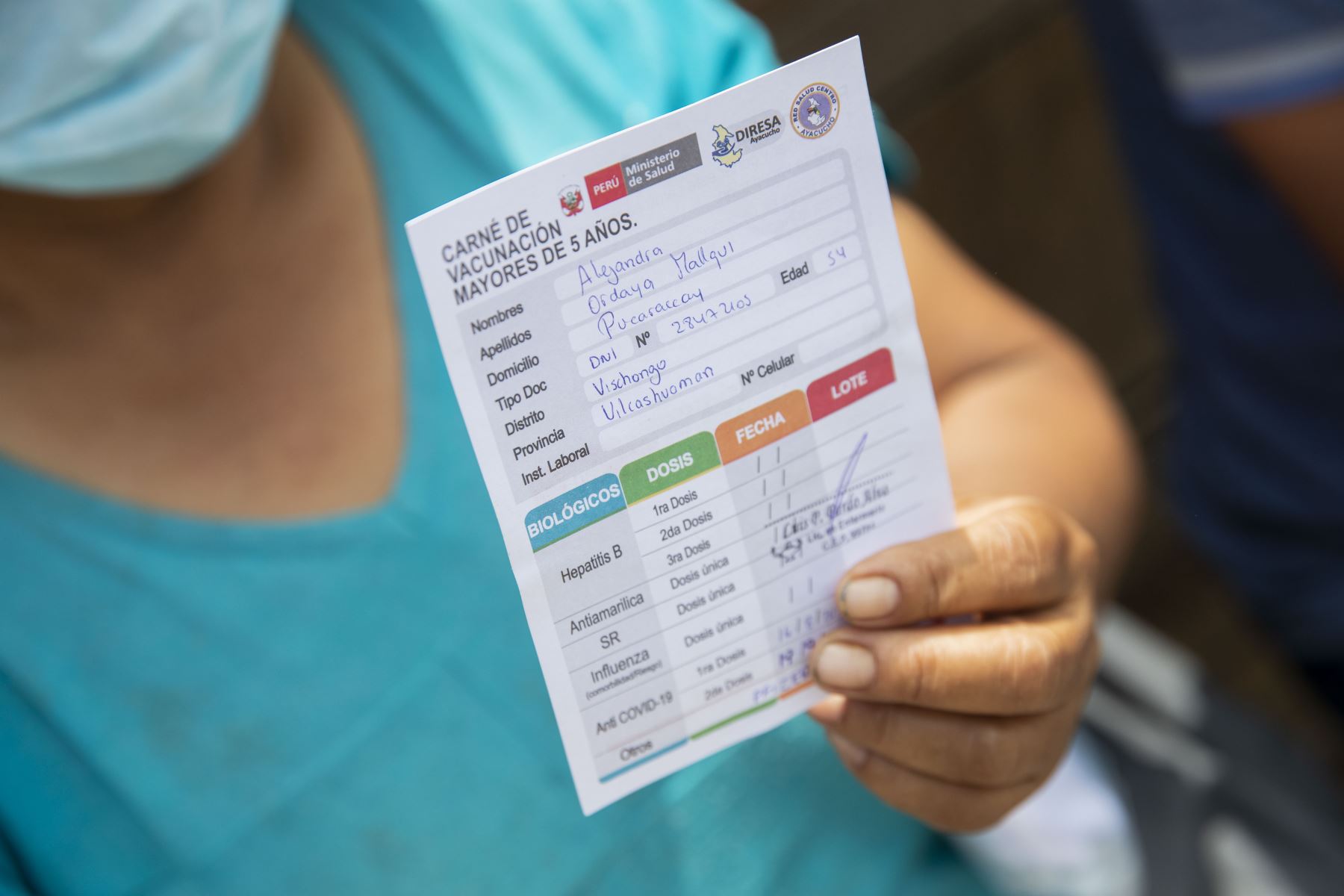 Carnet de vacunación: Gobierno oficializa norma que exige certificado para ingresar a espacios cerrados