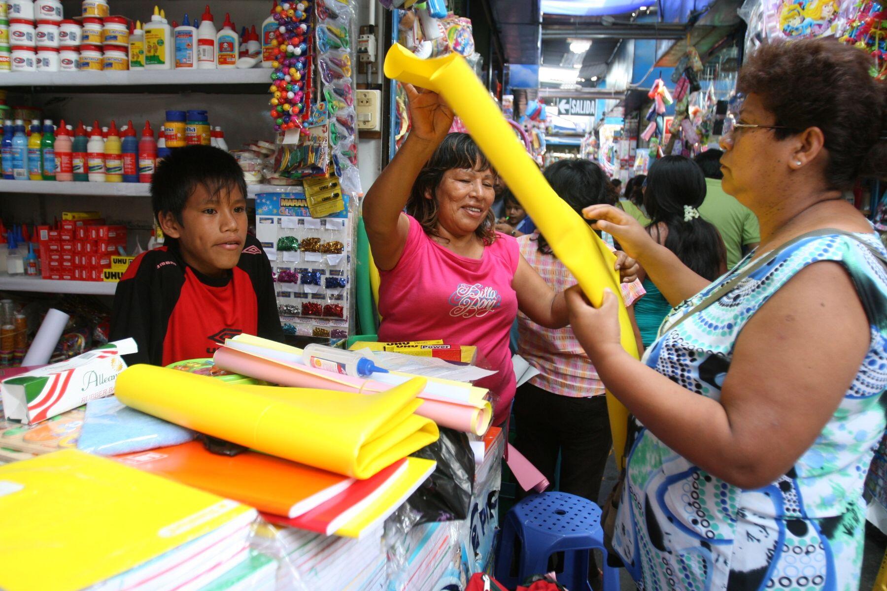 El 75% de padres tendrán problemas para solventar los gastos escolares este año
