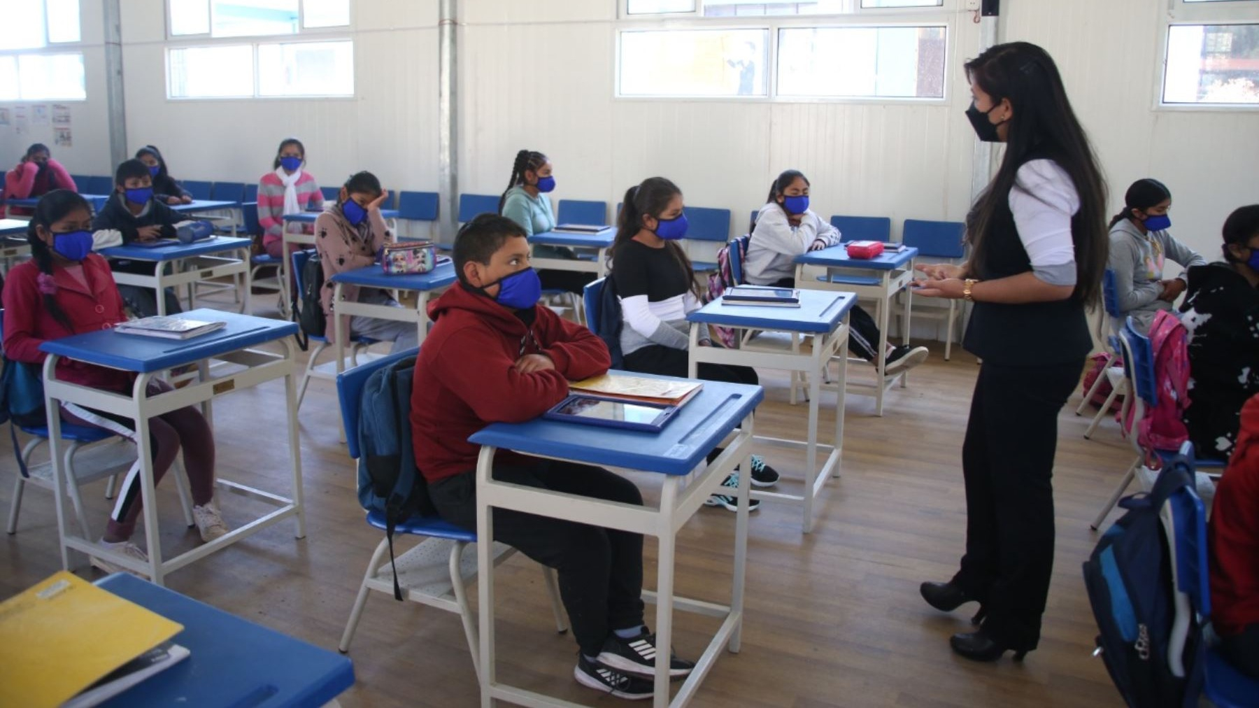 Colegios aumentan aforo al 100% desde el 25 de abril, anunció Minedu