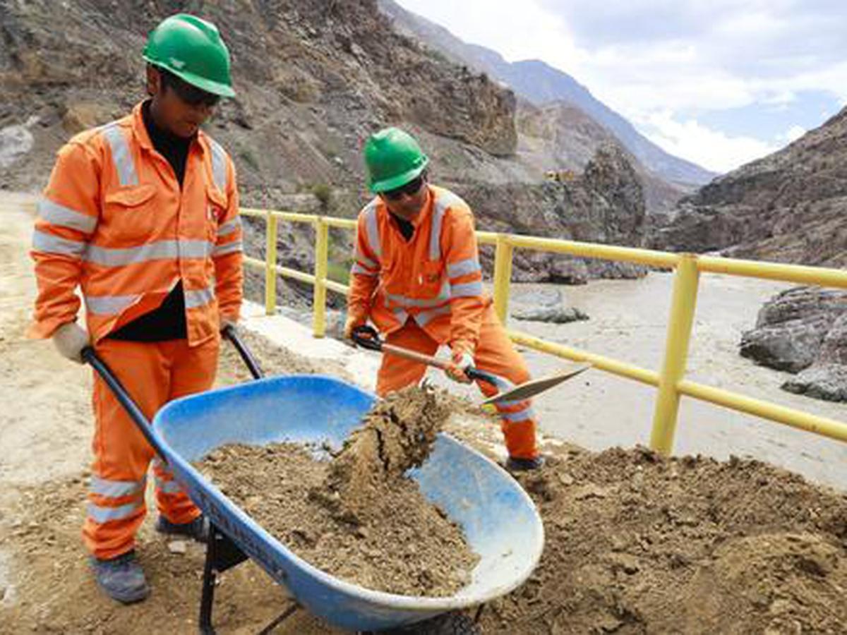 Varios ministerios no llegaron al 35 % en inversión pública