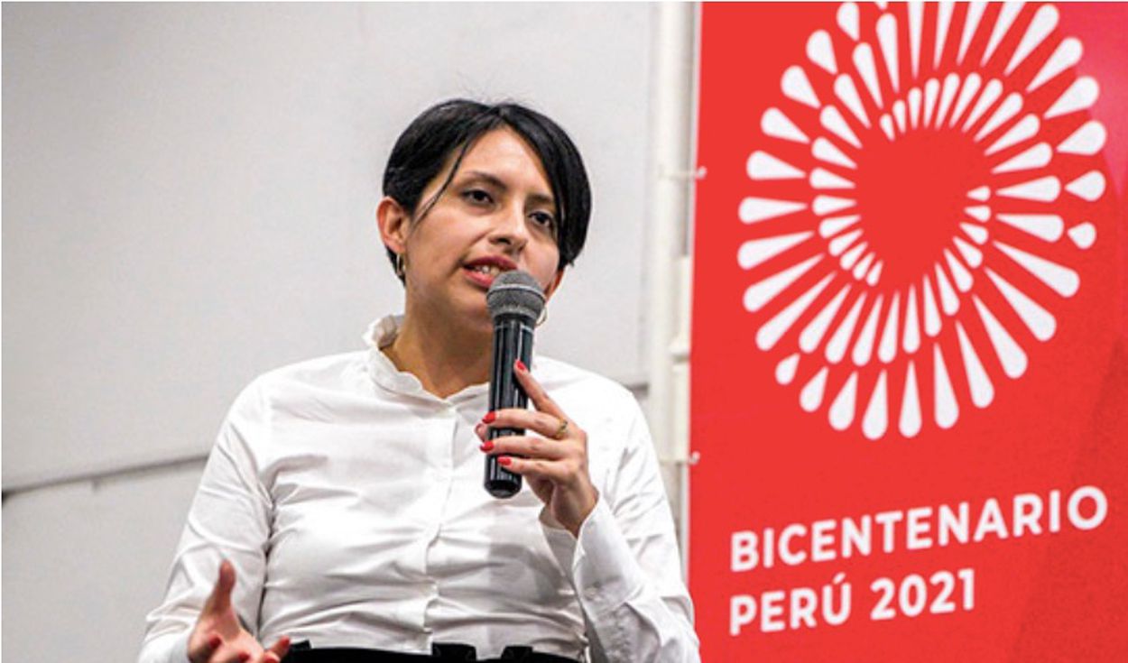 Exviceministra confirma reunión secreta con amigos del presidente