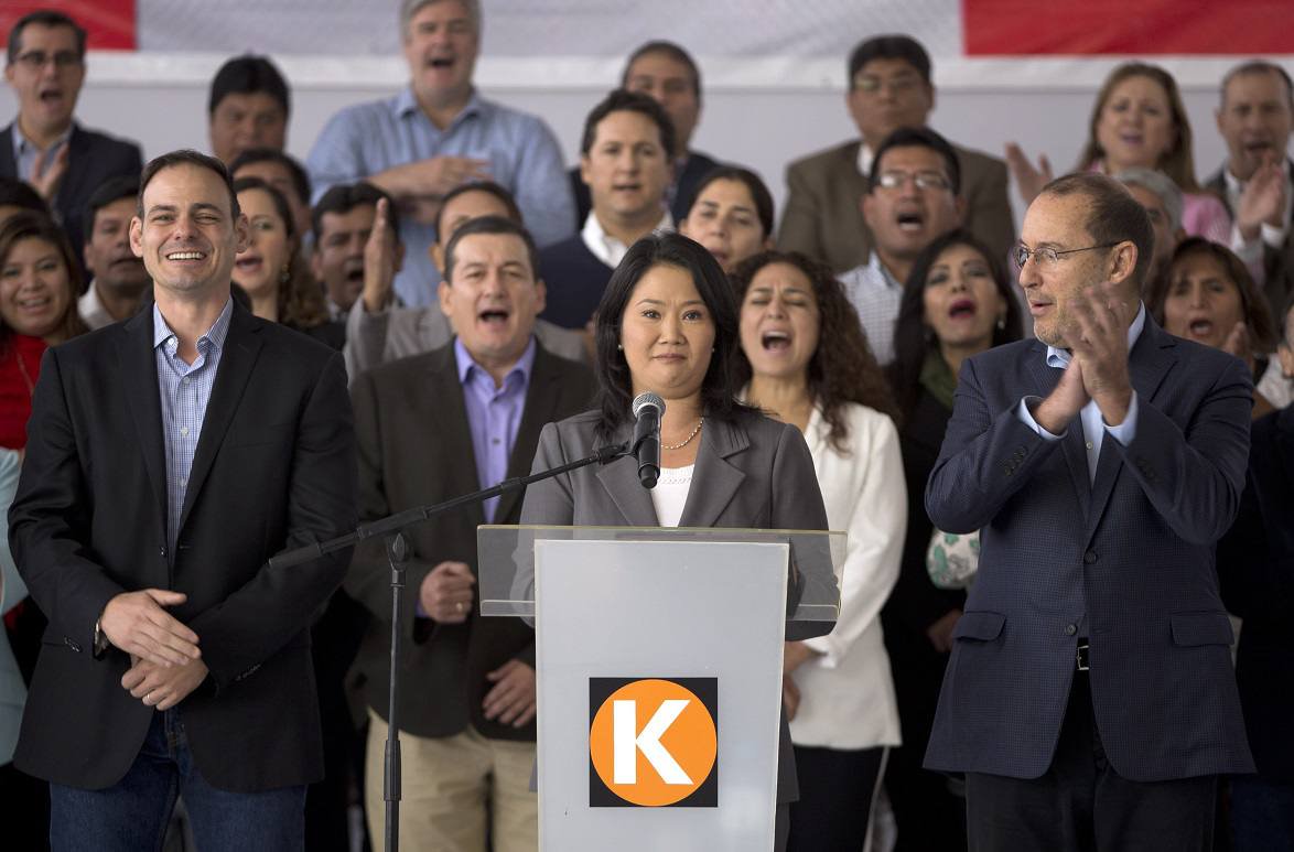 Keiko Fujimori y su bancada se contradicen por el adelanto de elecciones