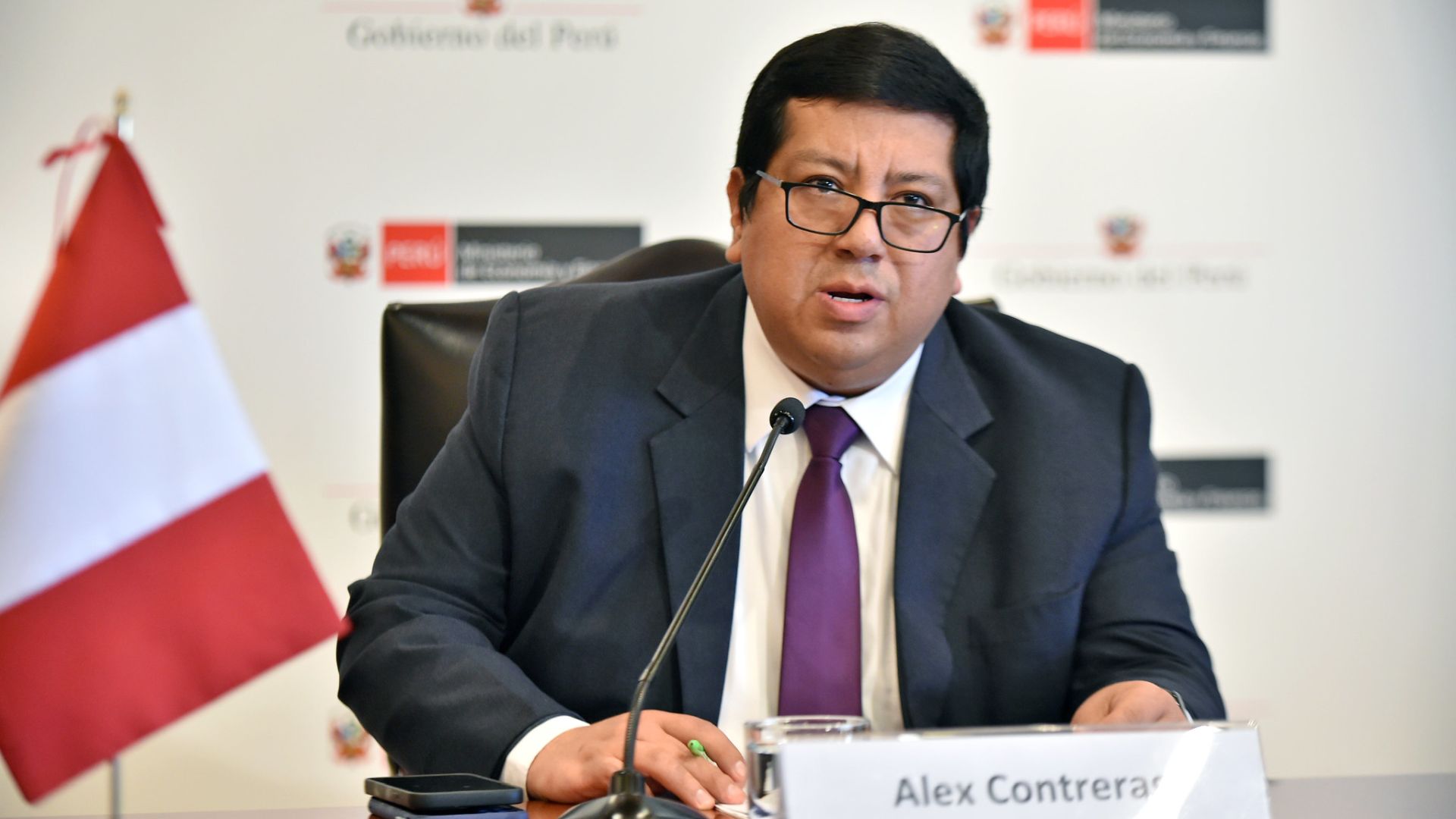 Ministro de Economía reconoce que Perú está en recesión: «Nunca subestimamos la situación»