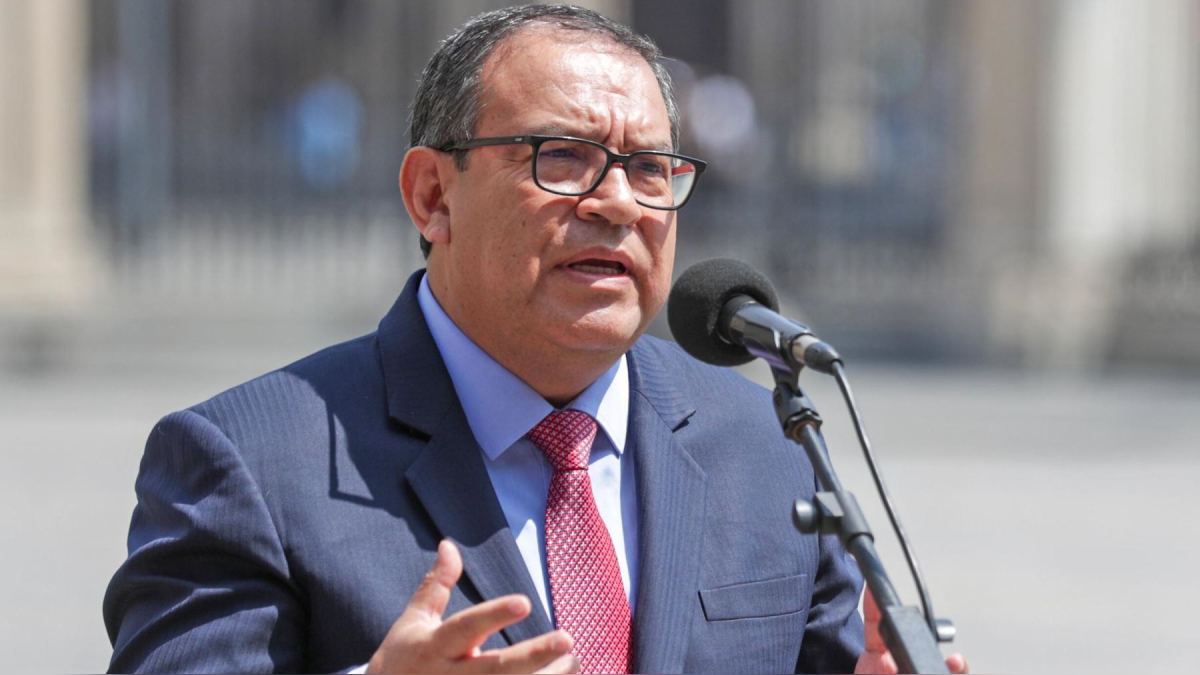 Alberto Otárola reconoce deficiencias en la PNP: «Tenemos un déficit de policías en el país»