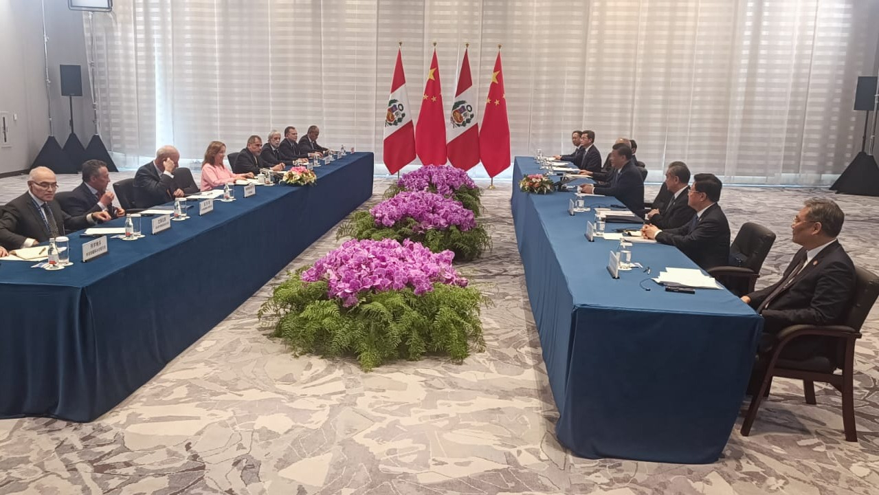 Dina Boluarte se reúne con el presidente chino Xi Jinping en EE.UU.