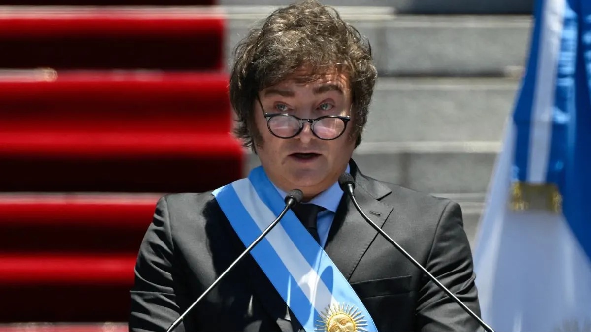 Javier Milei asumió la presidencia de Argentina y anticipó un duro ajuste fiscal y estanflación