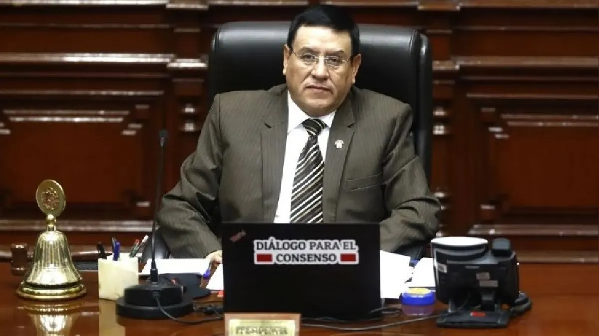 Presentan denuncia constitucional contra Alejandro Soto por promulgar modificación de la ley forestal