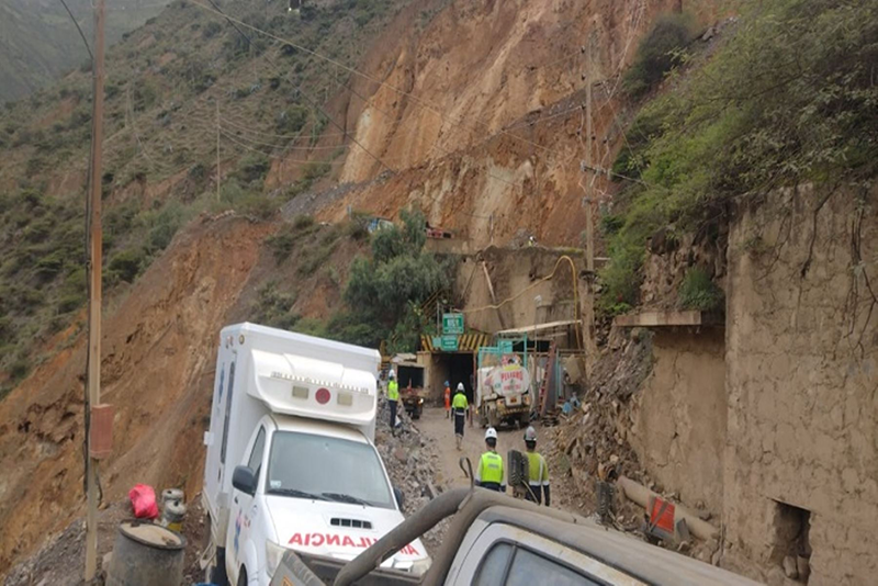 Minem anunció el envío de un especialista para rescatar a minero atrapado en socavón en Huancavelica