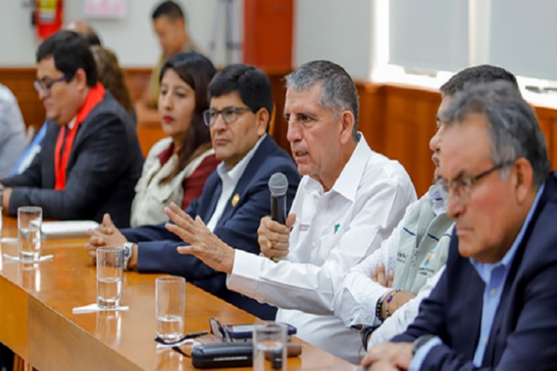 MinistroTorres: mil policías patrullarán a pie calles de Arequipa en forma permanente
