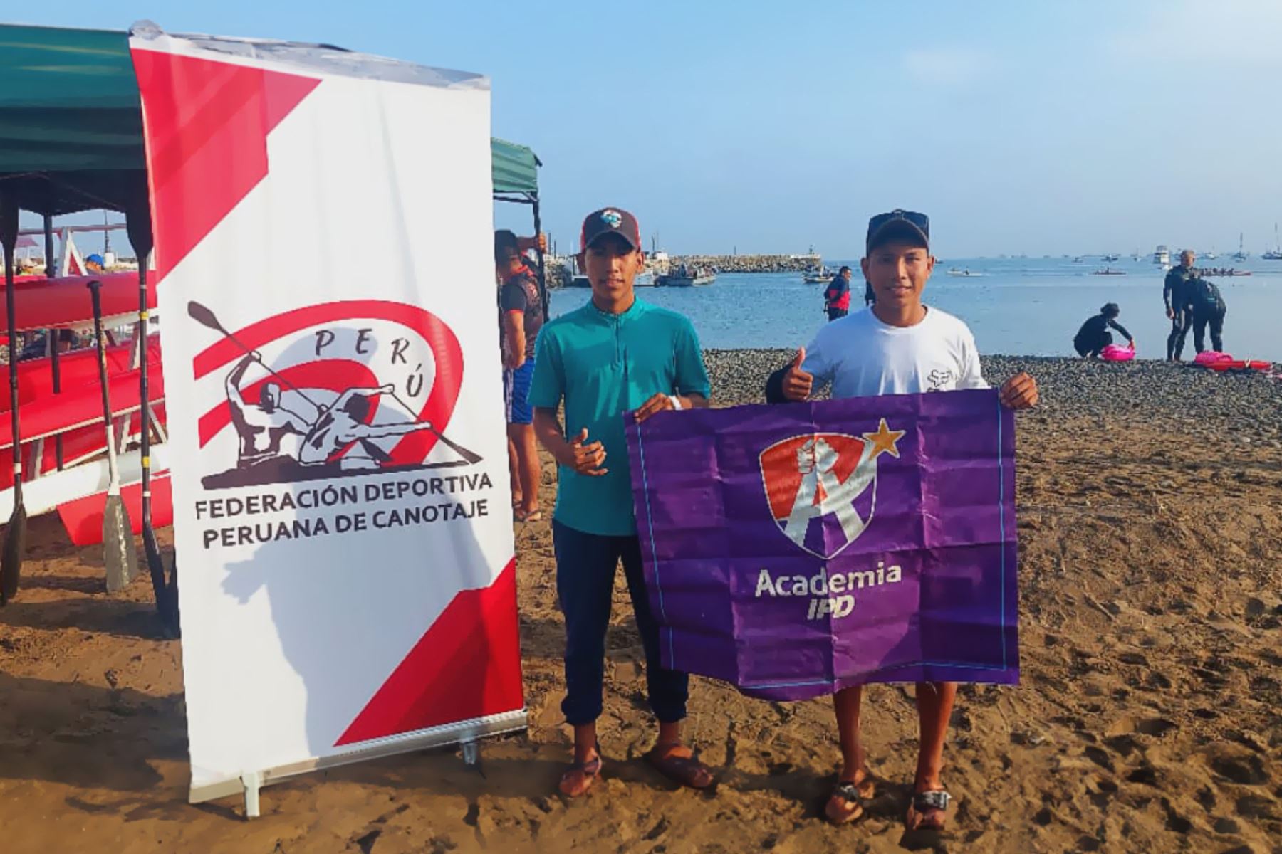 Jóvenes loretanos logran medallas de oro, plata y bronce en el I Campeonato de Canotaje
