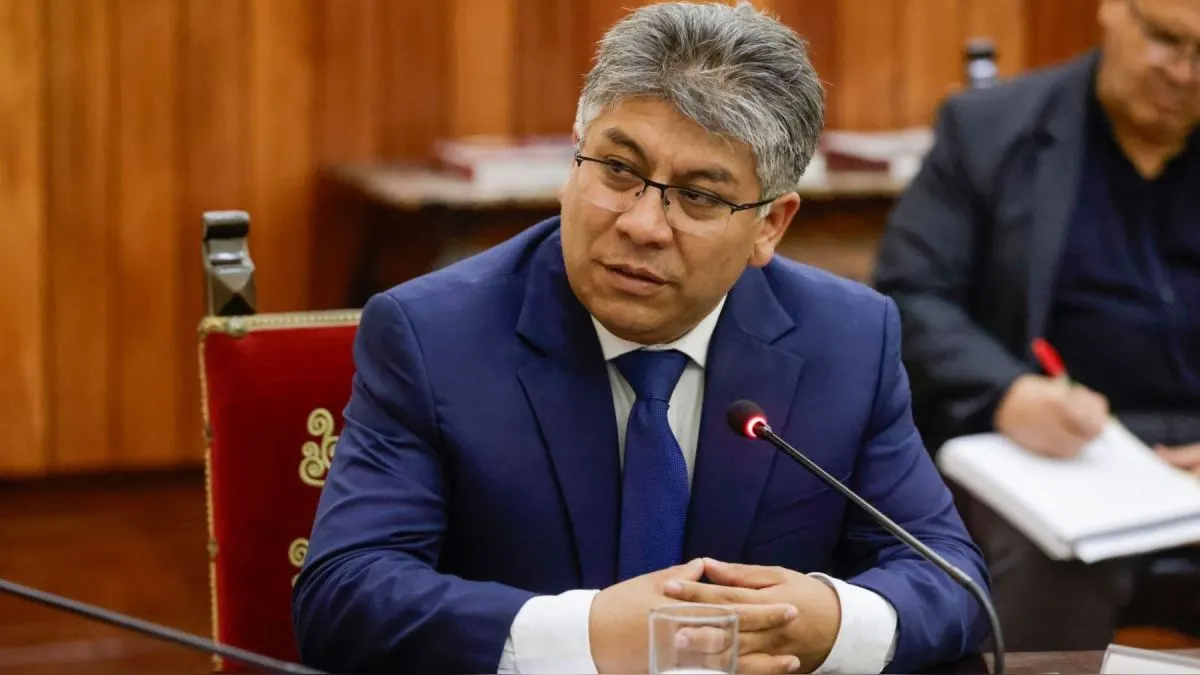 Intervienen sede del Gobierno Regional de Cusco luego de que el gobernador entregara dos Rolex de «imitación» a la Fiscalía