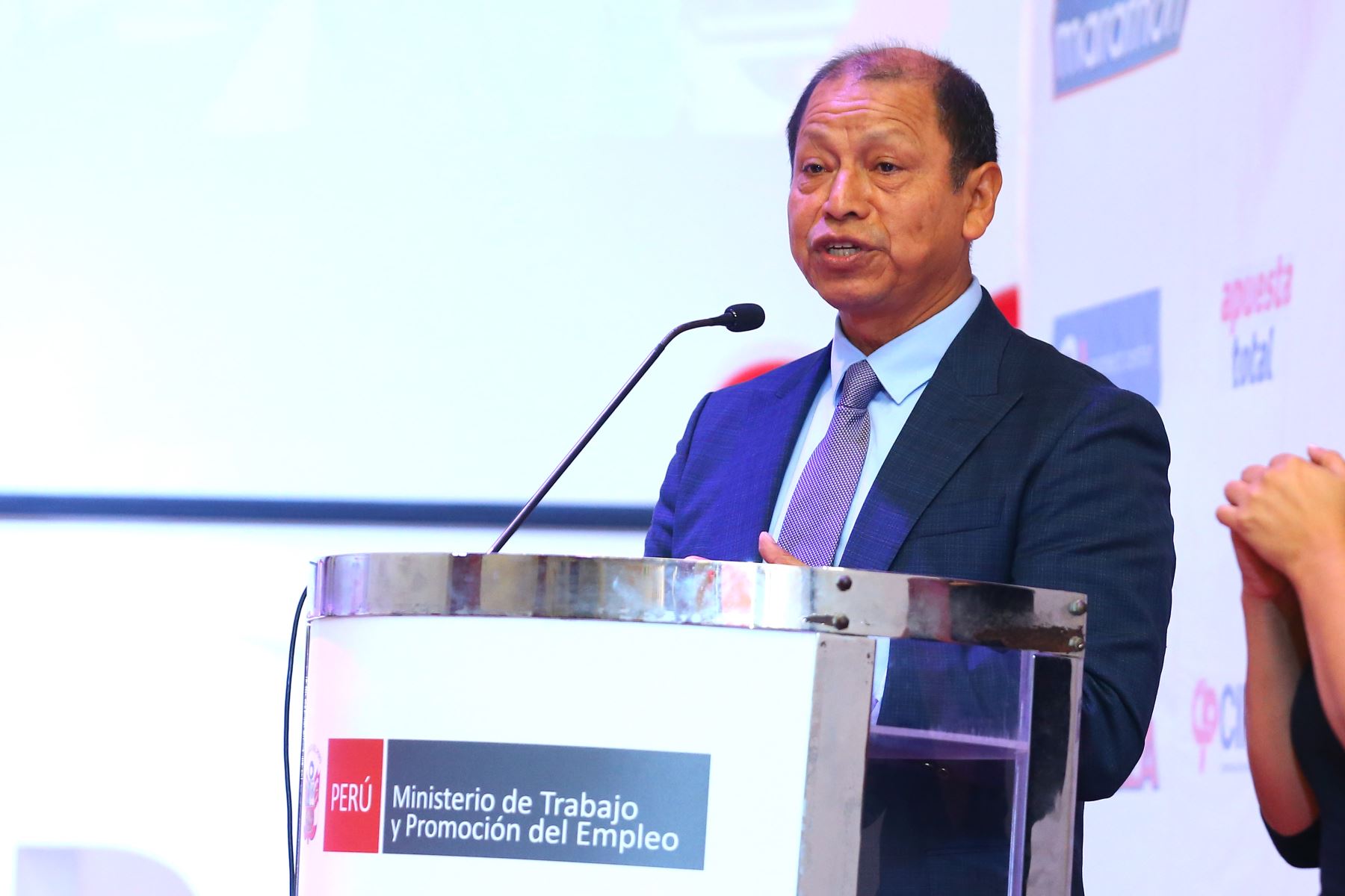 Ministro Maurate plantea ante la OIT un nuevo equilibrio social en el ámbito laboral