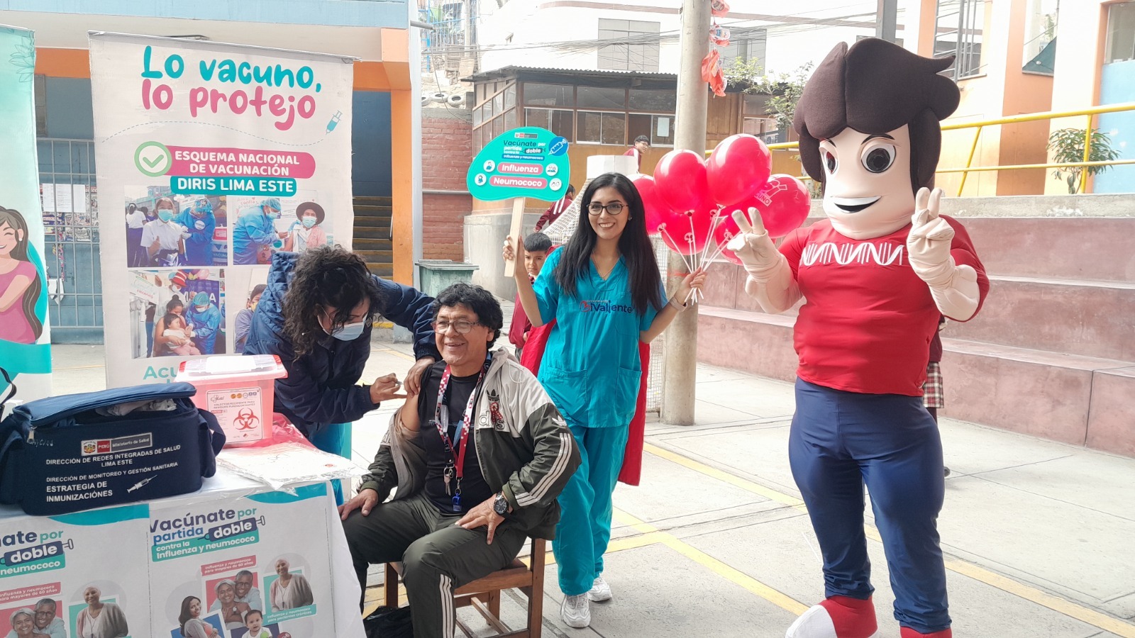 Diris lima este: Realizó campaña de desparasitación