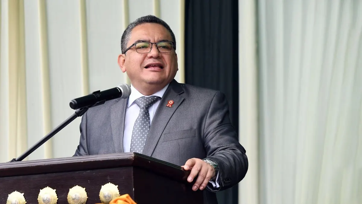 Santiváñez niega que voz en audios sea suya y dice que lo investiga quien se ha declarado su «enemigo público»