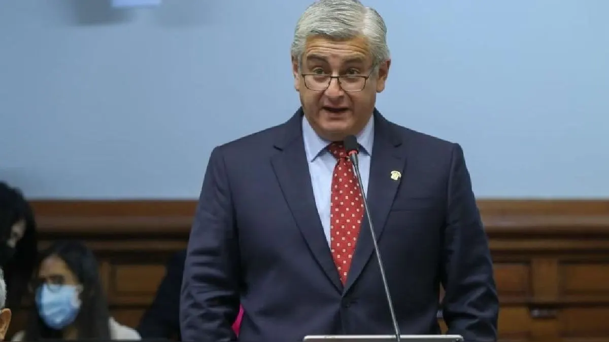 Pleno del Congreso aprueba suspender 30 días a Juan Carlos Lizarzaburu por comentarios sexistas