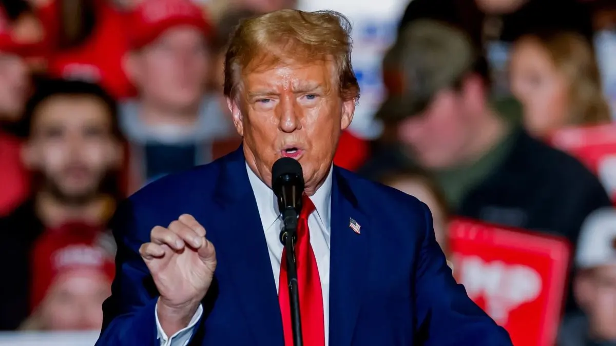 Juez de caso penal contra Trump retrasa la sentencia hasta después de las elecciones