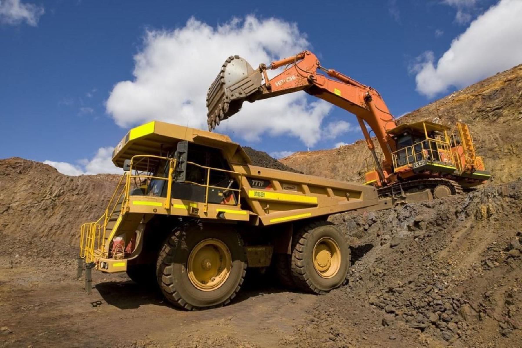 Perú: crece producción en I semestre de oro, molibdeno, plata, estaño, plomo y hierro