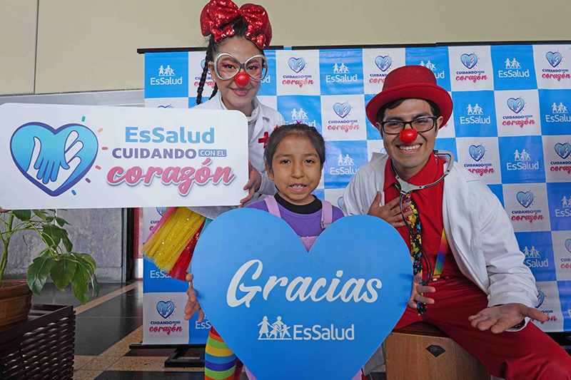Proeza médica: reconstrucción de esófago permite que niña de 9 años coma por primera vez
