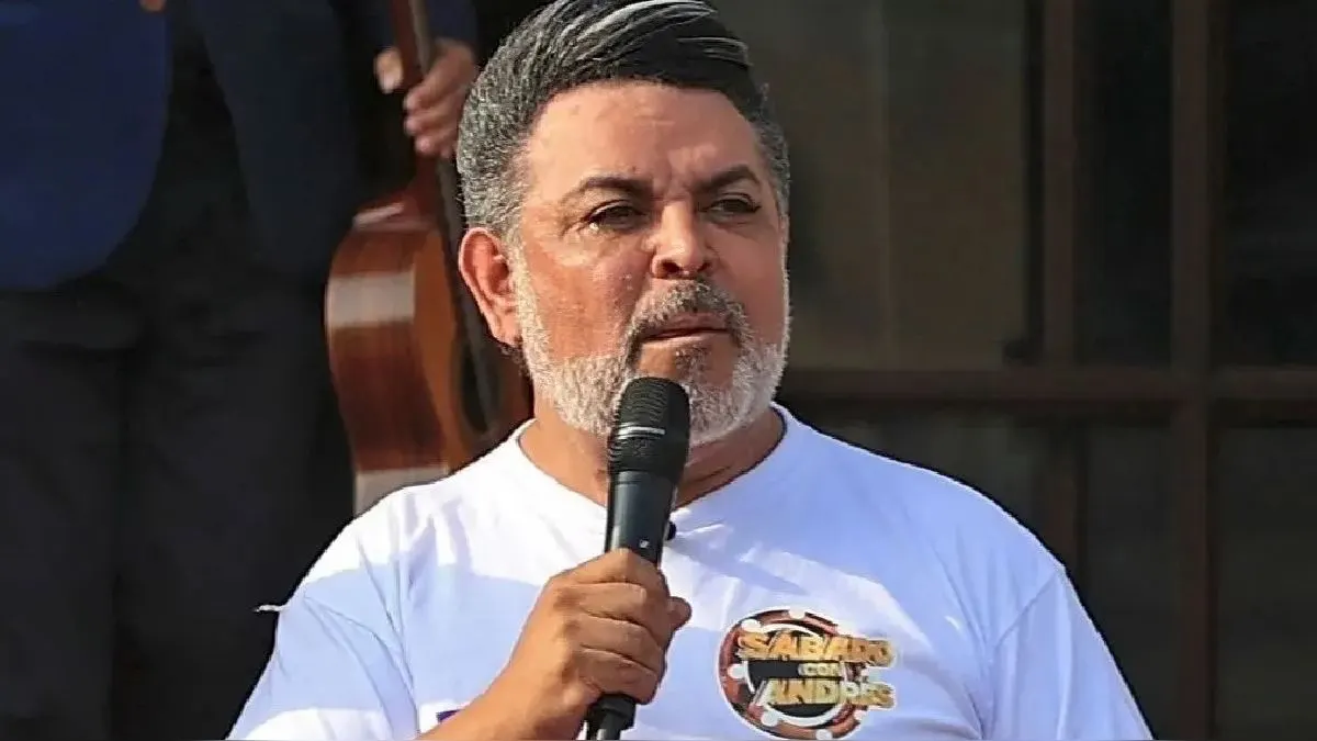 Dirandro incautó camioneta BMW de Andrés Hurtado que había sido abandonada en supermercado, según Panorama