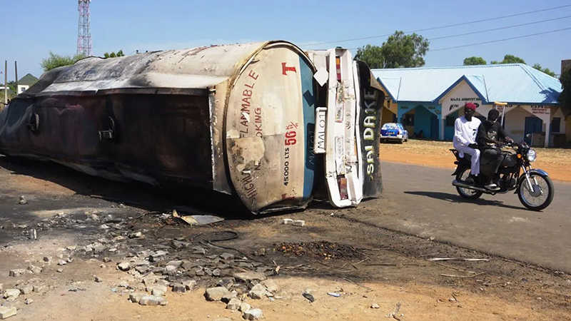 Al menos 140 muertos por la explosión de un camión de combustible en el norte de Nigeria