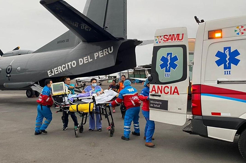 Trasladan a Lima a tres niños con graves quemaduras en avión del Ejército desde Ucayali