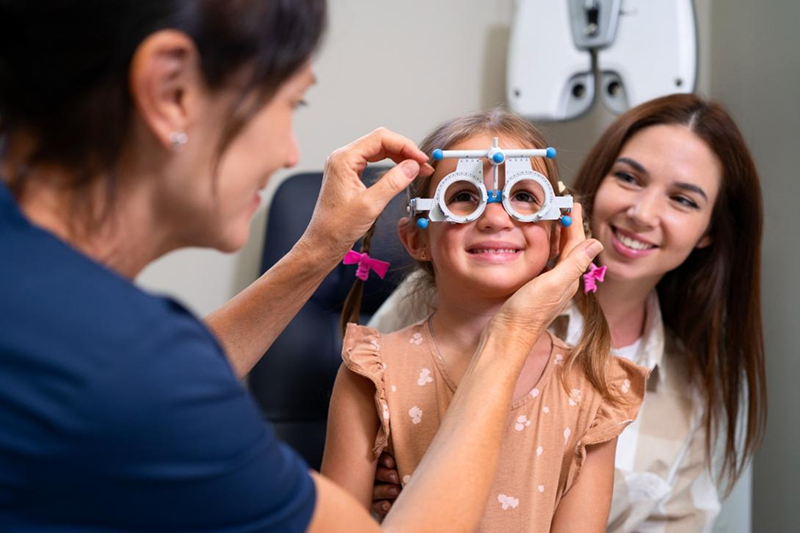 ¿Cómo se puede fomentar la salud ocular y la prevención en los niños?