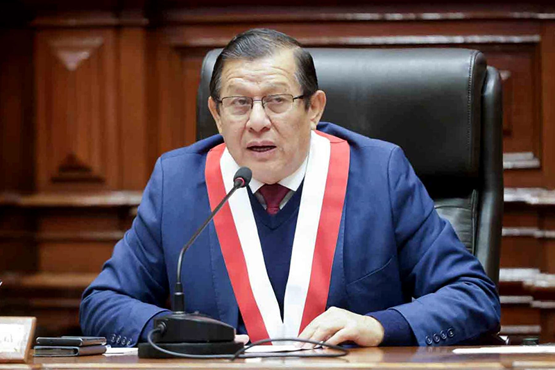 Congreso: Salhuana pide evaluar medidas para evitar paralizaciones en Corpac