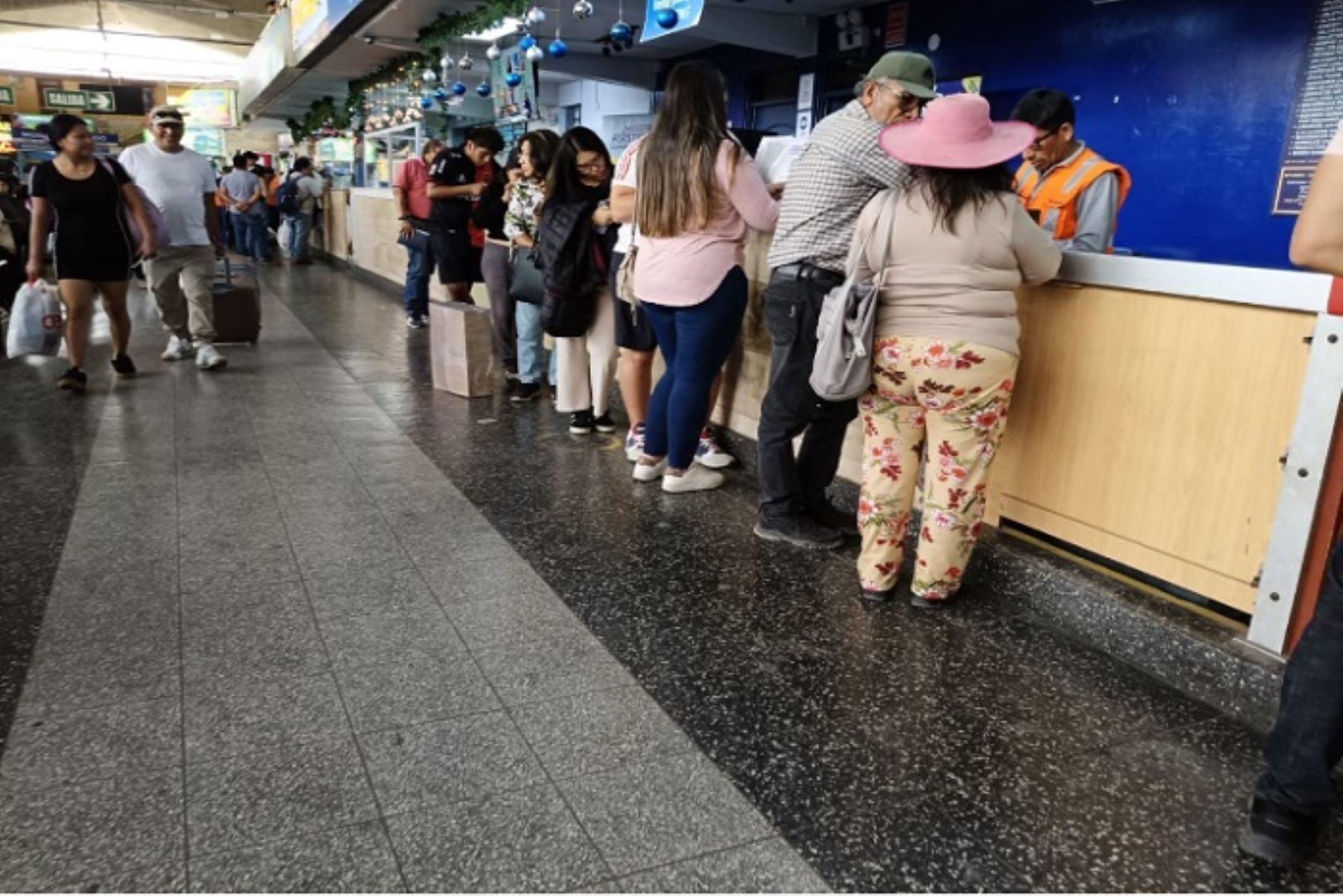 Aumenta costo de pasajes en terminal terrestre de Arequipa a pocas horas de Año Nuevo