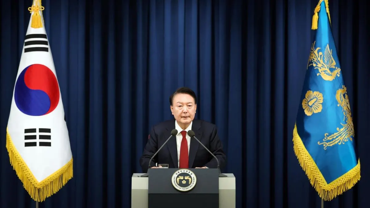 El presidente surcoreano, Yoon Suk-yeol, anuncia que revocará la ley marcial tras protestas