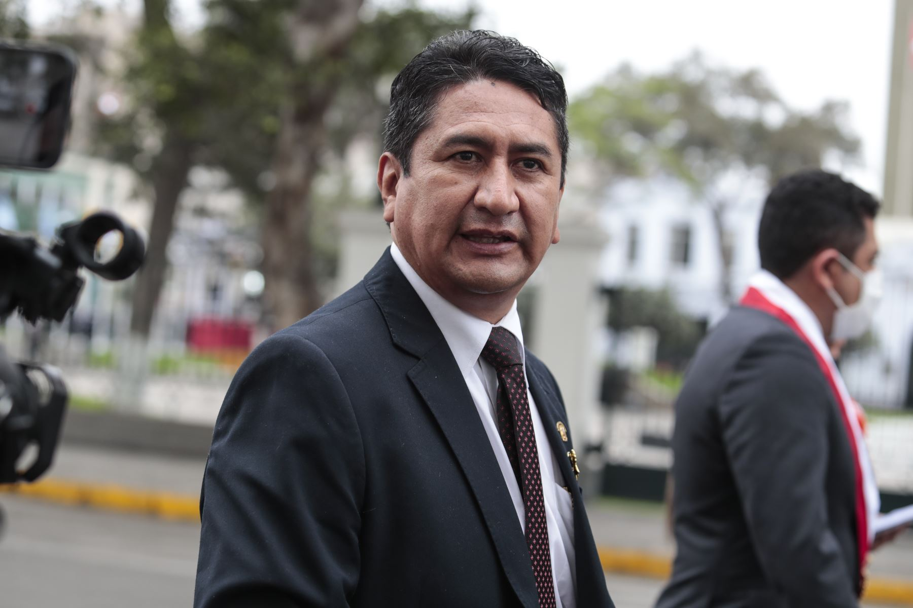 Dictan 18 meses de prisión preventiva contra Vladimir Cerrón