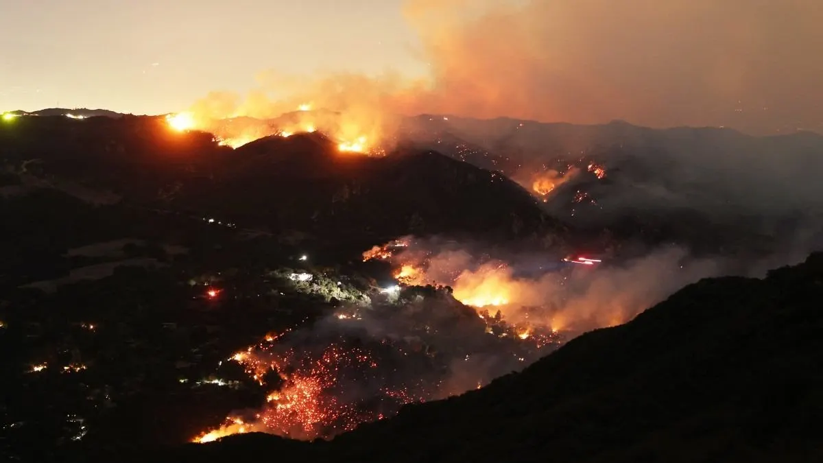 Devastadores incendios de Los Ángeles dejan ya diez muertos