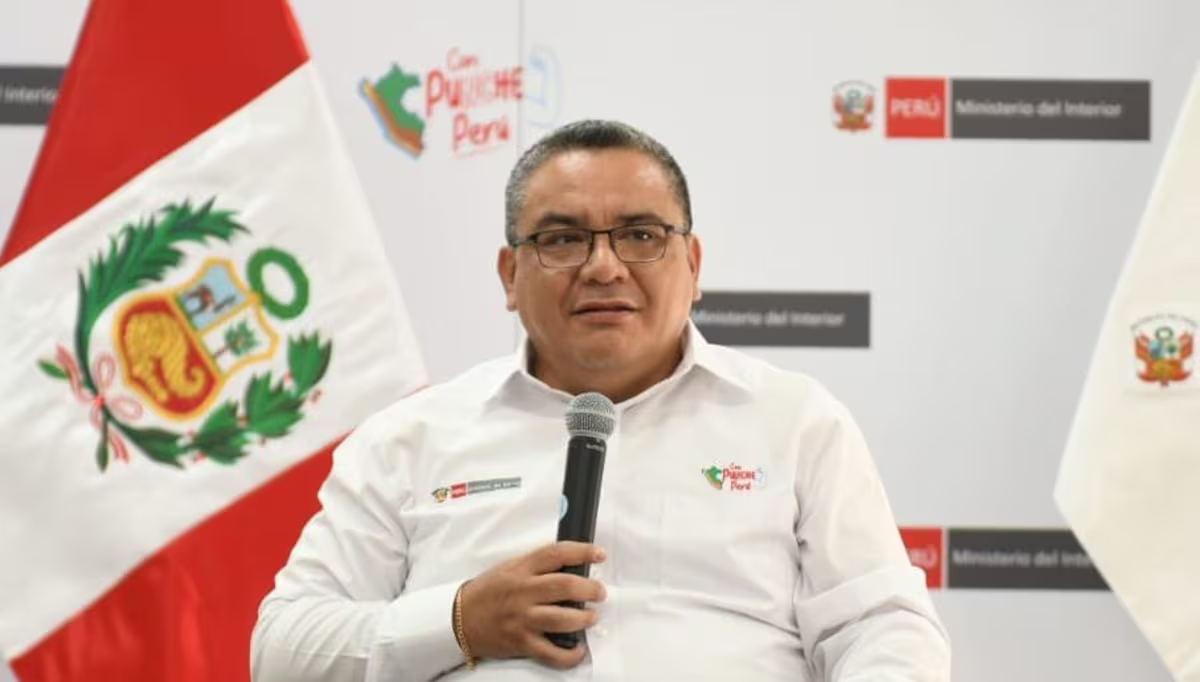 Ministro del Interior pide la expulsión de Rafael Vela del Ministerio Público