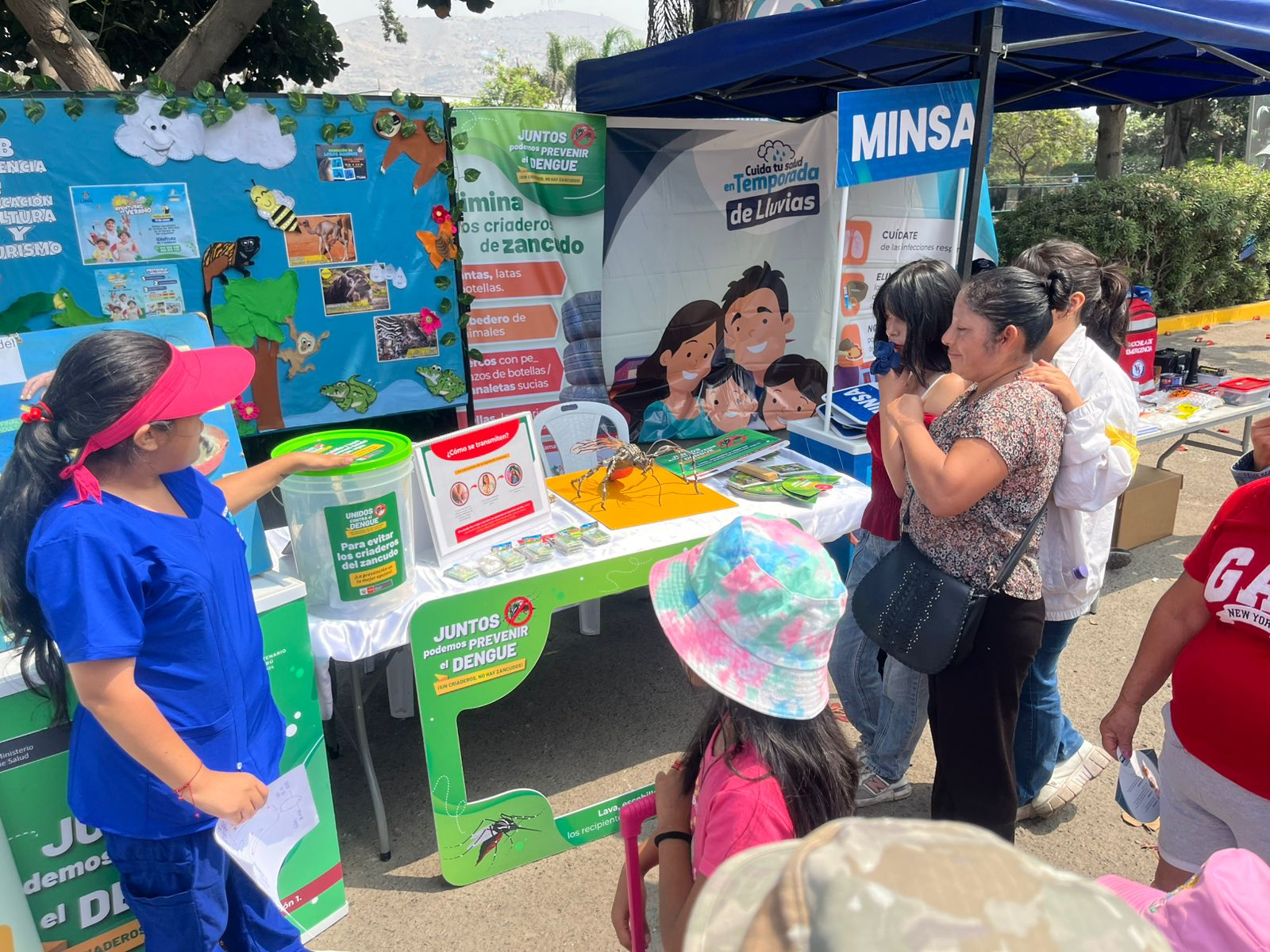 Más de 500 visitantes fueron sensibilizados con sesiones educativas contra el dengue en huachipa