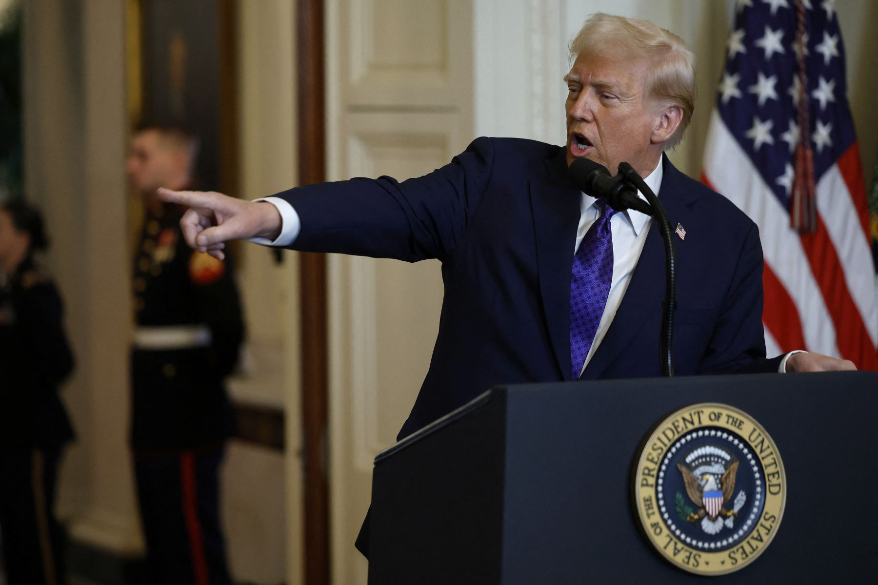 Gobierno de Trump retoma la reconstrucción del muro en la fronteriza Tijuana