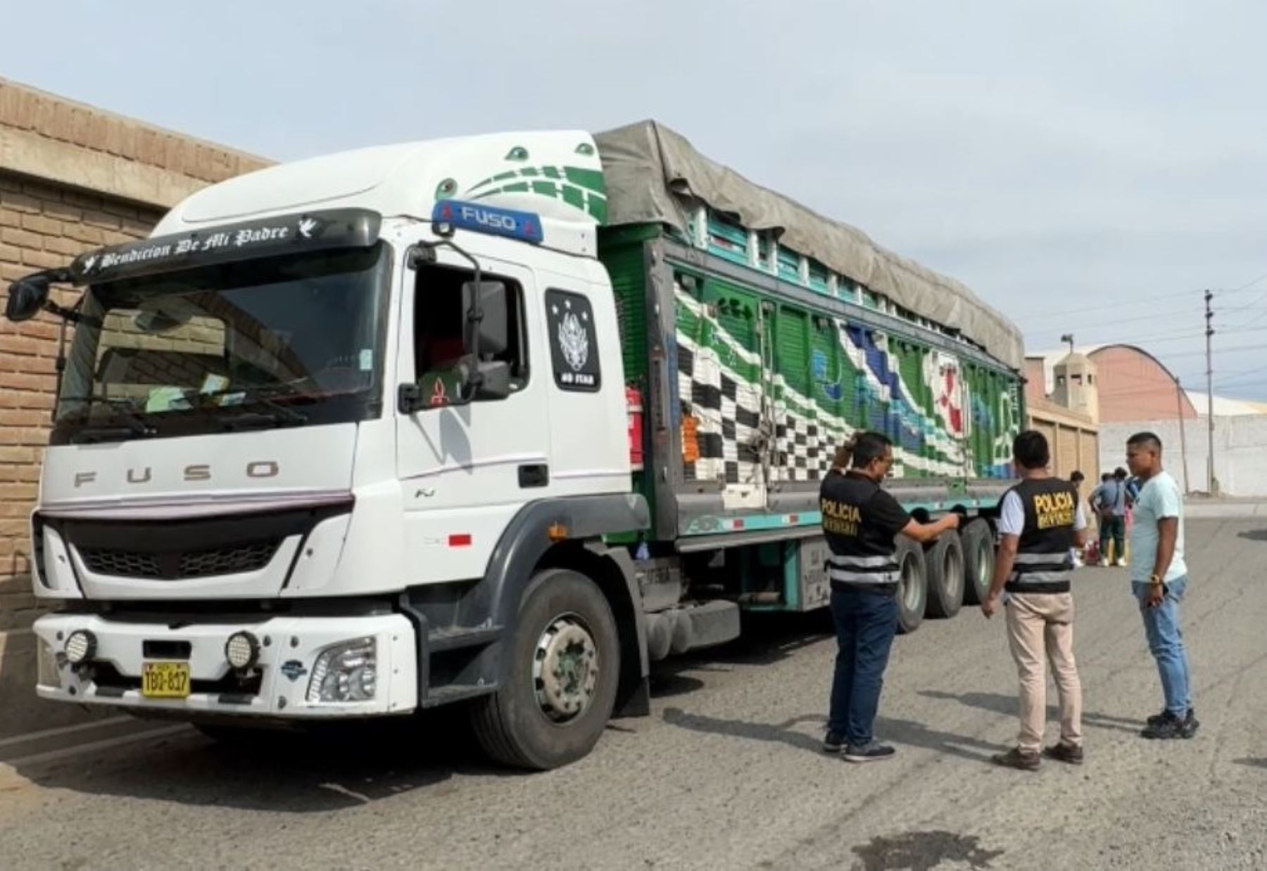 Trujillo: detienen a tres personas por presuntamente trasladar 300 kilos de marihuana