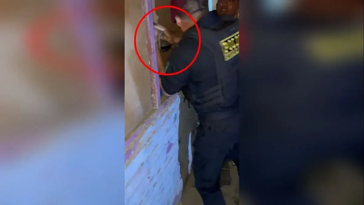 Delincuente forcejeó con policías e intentó activar una granada para evitar ser detenido en SJL