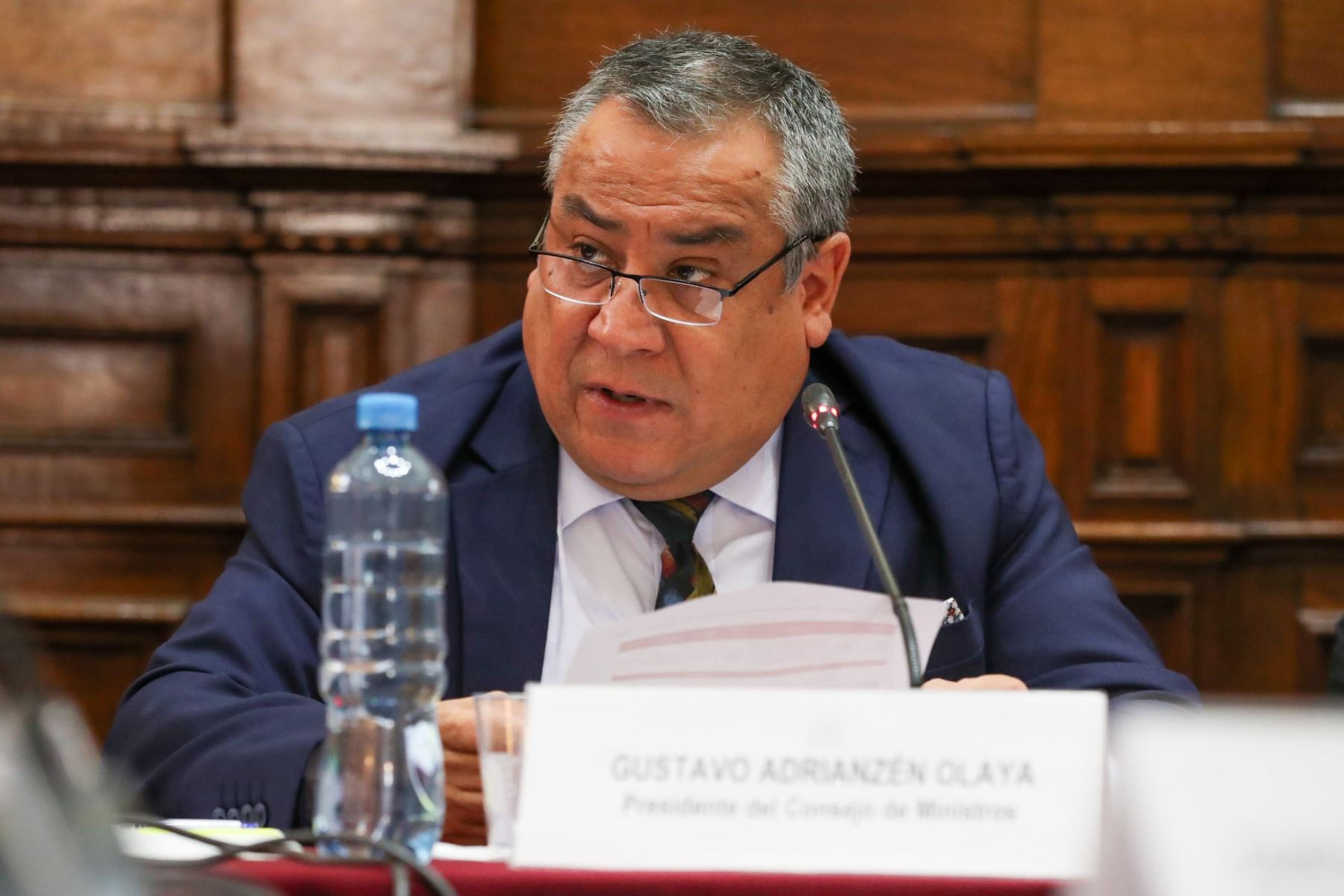 Ministros sustentan ampliación de límite de gasto en Comisión de Presupuesto del Congreso