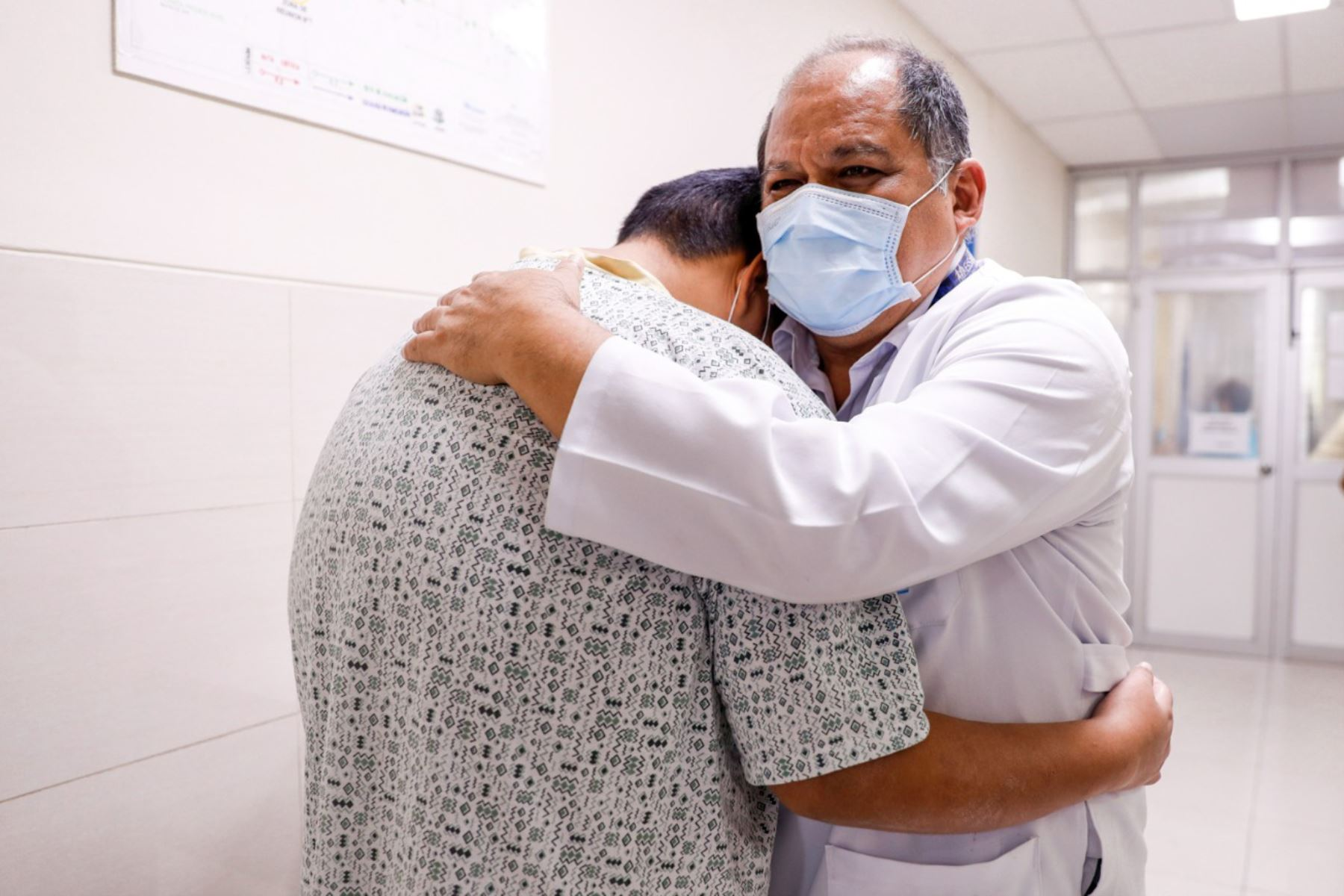 Essalud: principal causa de hospitalización de adolescentes es por intento de suicidio