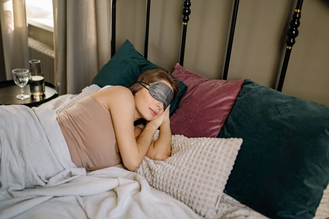 Cu谩l es el impacto de la falta de sue帽o en la salud: c贸mo mejorar tu descanso nocturno