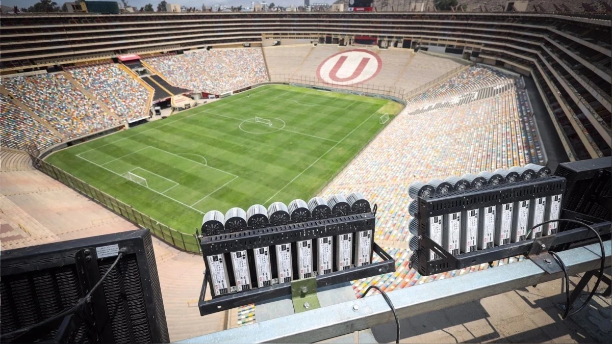 Polic铆a Nacional solicita a la FPF que el Universitario vs. Cristal se juegue con p煤blico