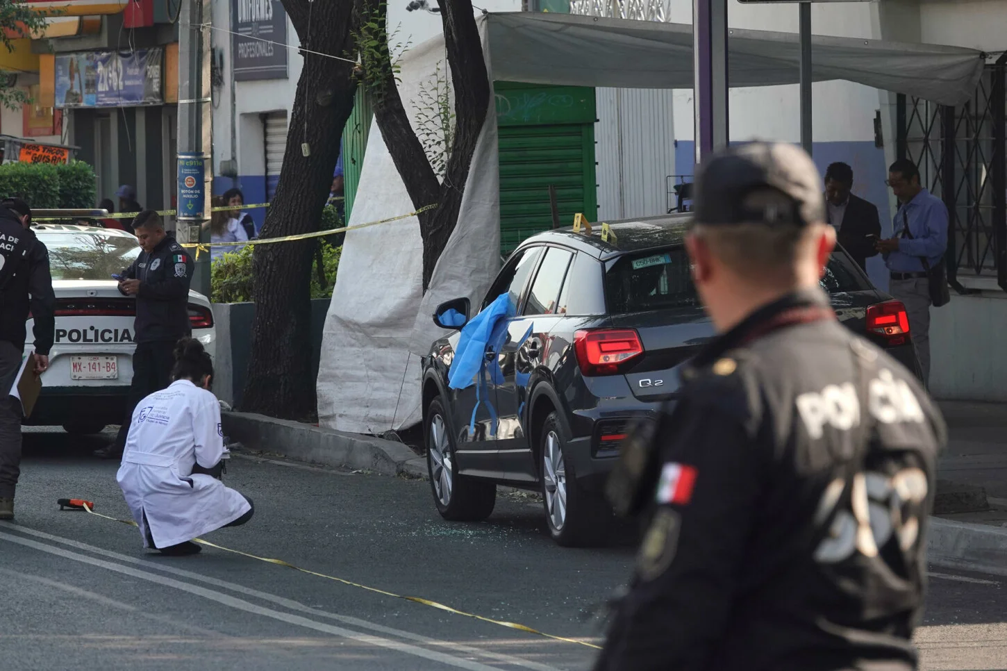Conmoción por doble asesinato de funcionarios cercanos a la jefa de Gobierno de México