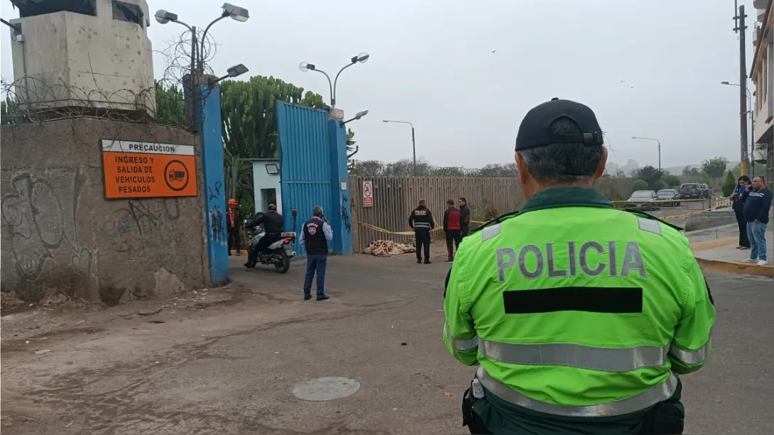 Asesinan a balazos a adulto mayor frente a planta de La Atarjea de Sedapal