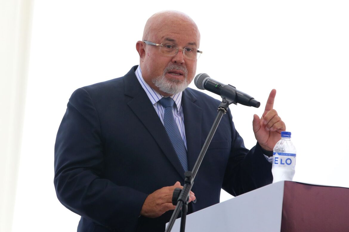 Carlos Bruce lidera la carrera por la alcaldía de Lima 2026