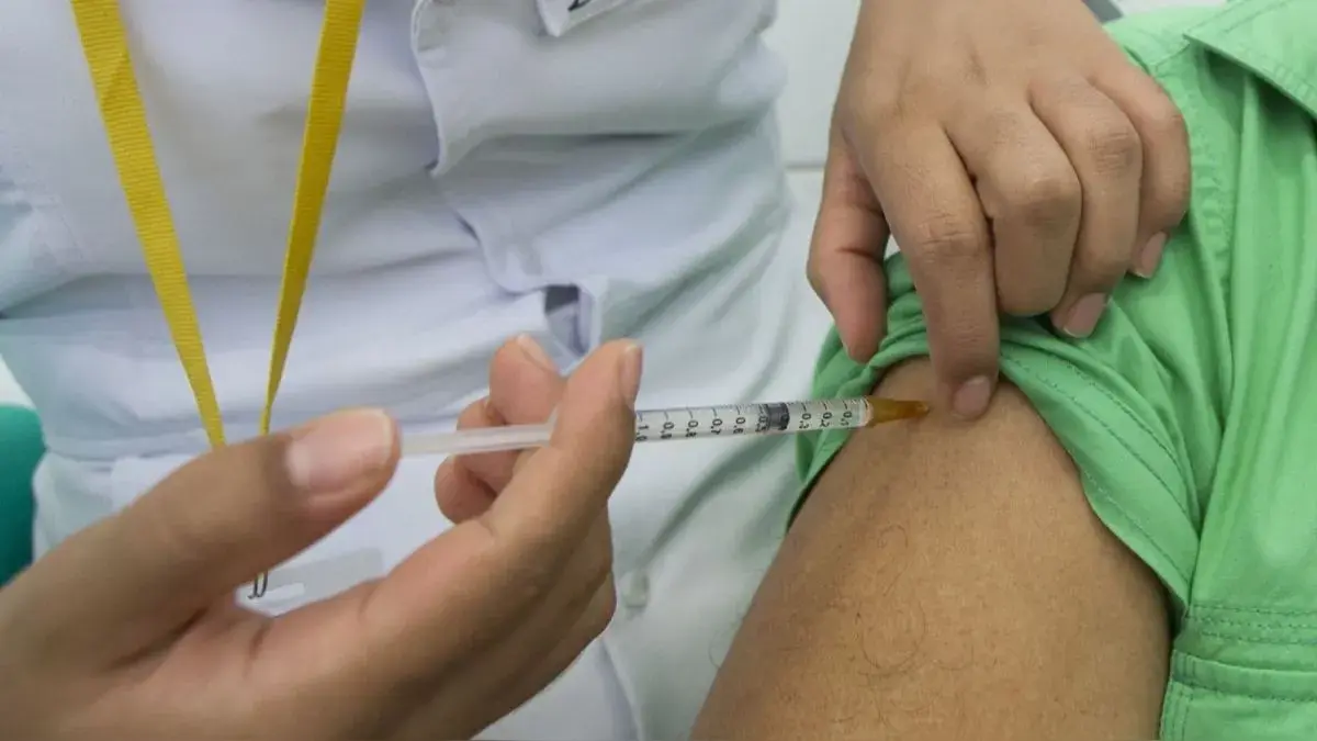 Ecuador exigirá vacuna de fiebre amarilla a viajeros de Colombia, Perú, Bolivia y Brasil