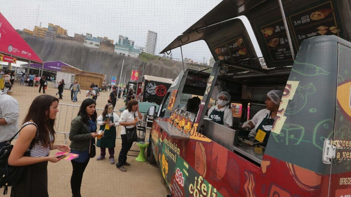 Impulsa formalización de food trucks