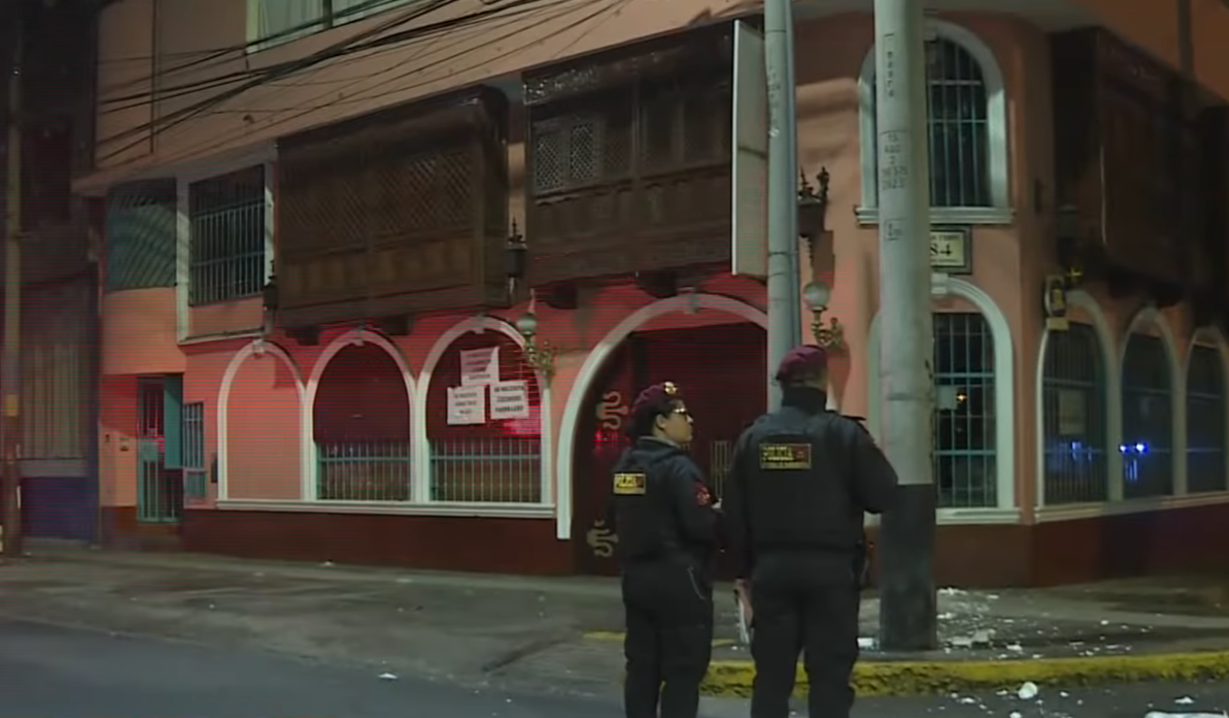 Dos atentados en 24 horas en SJL: sujetos detonan explosivo en restaurante y en pollería